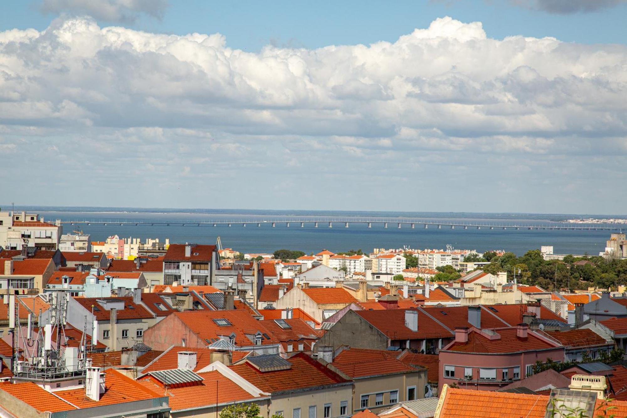 Ferienwohnung Miradouro Penha De Franca Duplex Lissabon Exterior foto